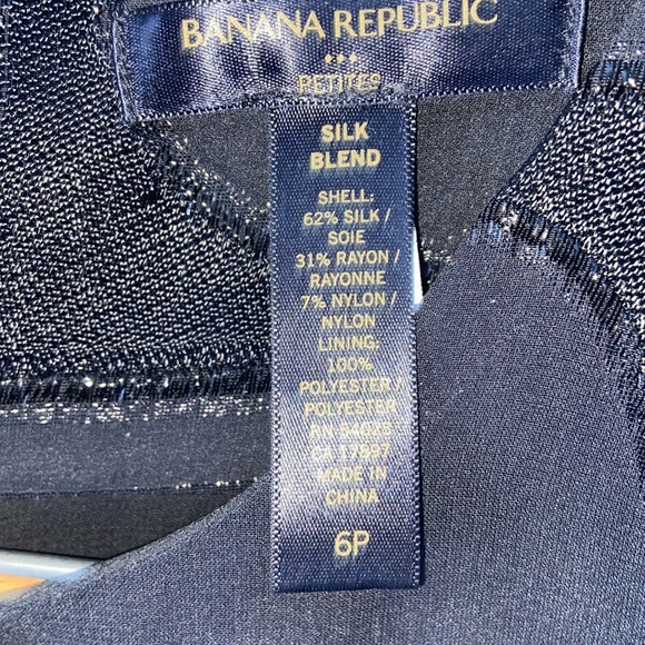 Banana Republic Silk blend LBD. Size 6P - Picture 4 of 4